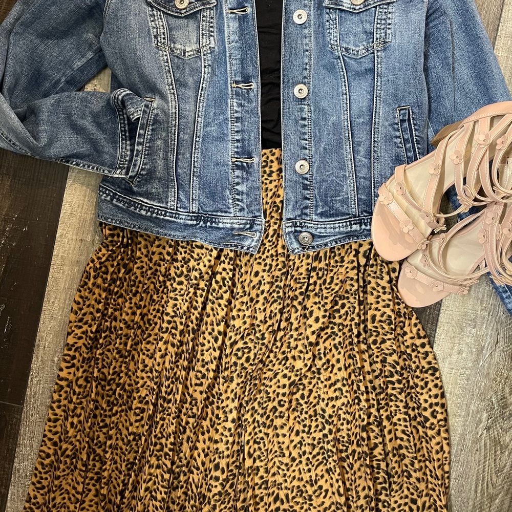 Leopard pleated skirt